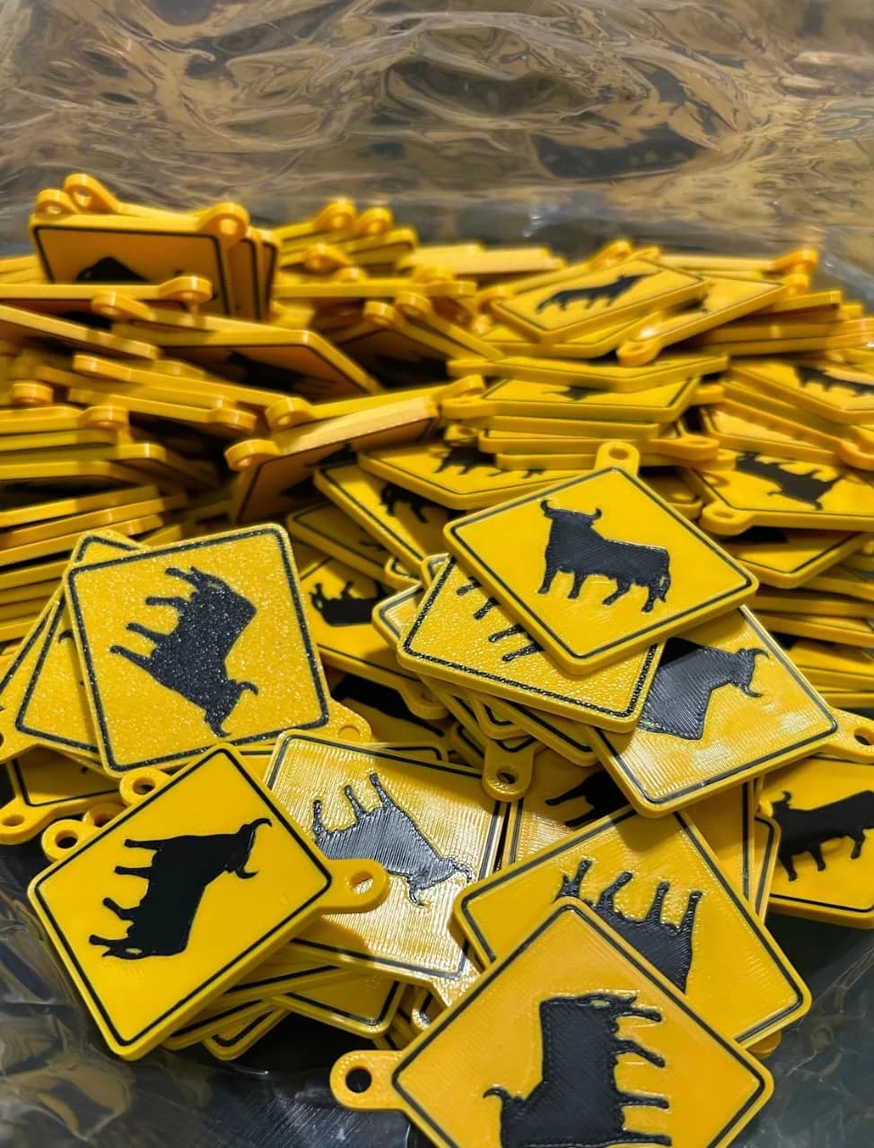 Torito amarillo impreso en 3D por Tunguis